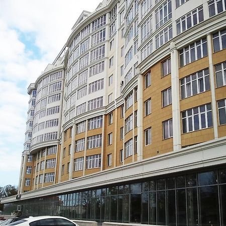Modern Double Bedroom Apartment In Arkadia Odessa Esterno foto