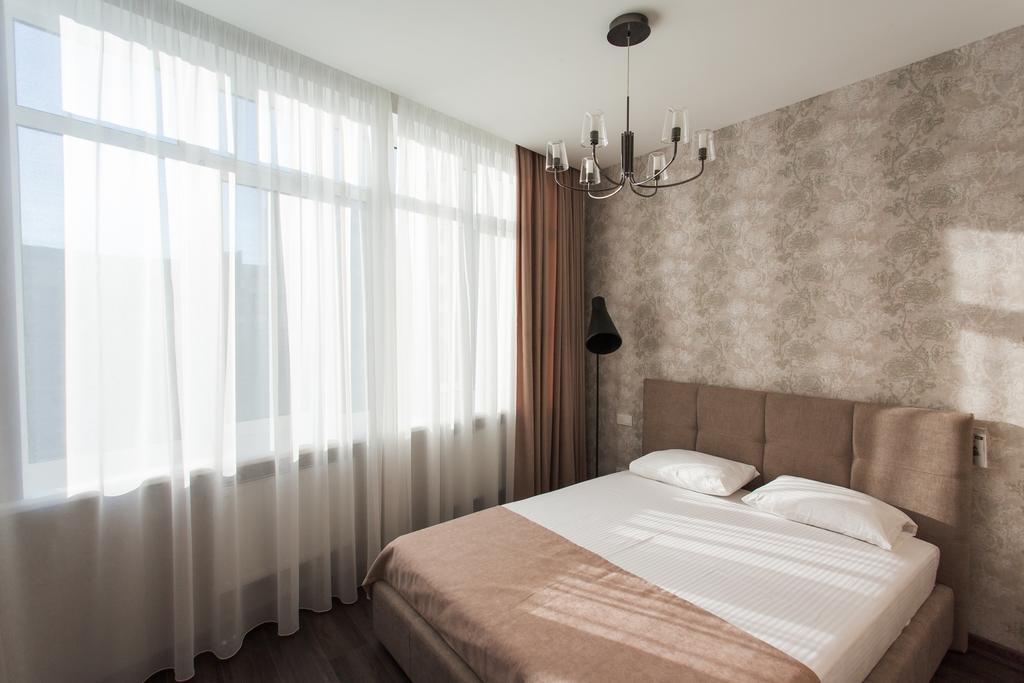 Modern Double Bedroom Apartment In Arkadia Odessa Esterno foto