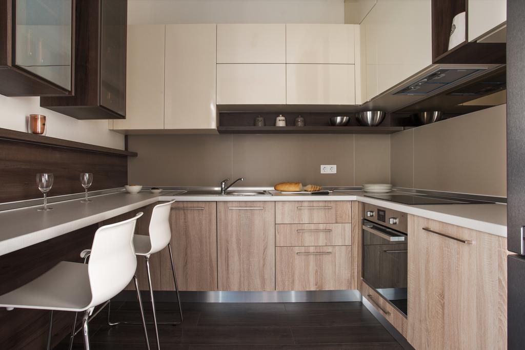 Modern Double Bedroom Apartment In Arkadia Odessa Esterno foto