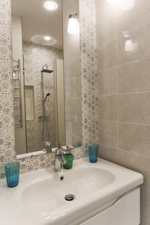 Modern Double Bedroom Apartment In Arkadia Odessa Esterno foto