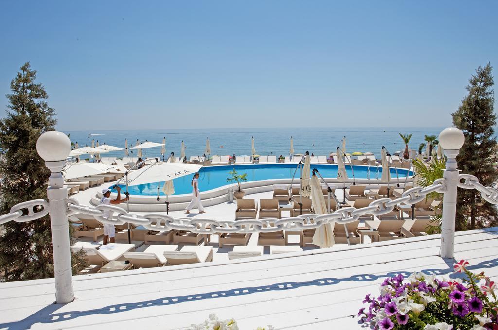 Modern Double Bedroom Apartment In Arkadia Odessa Esterno foto