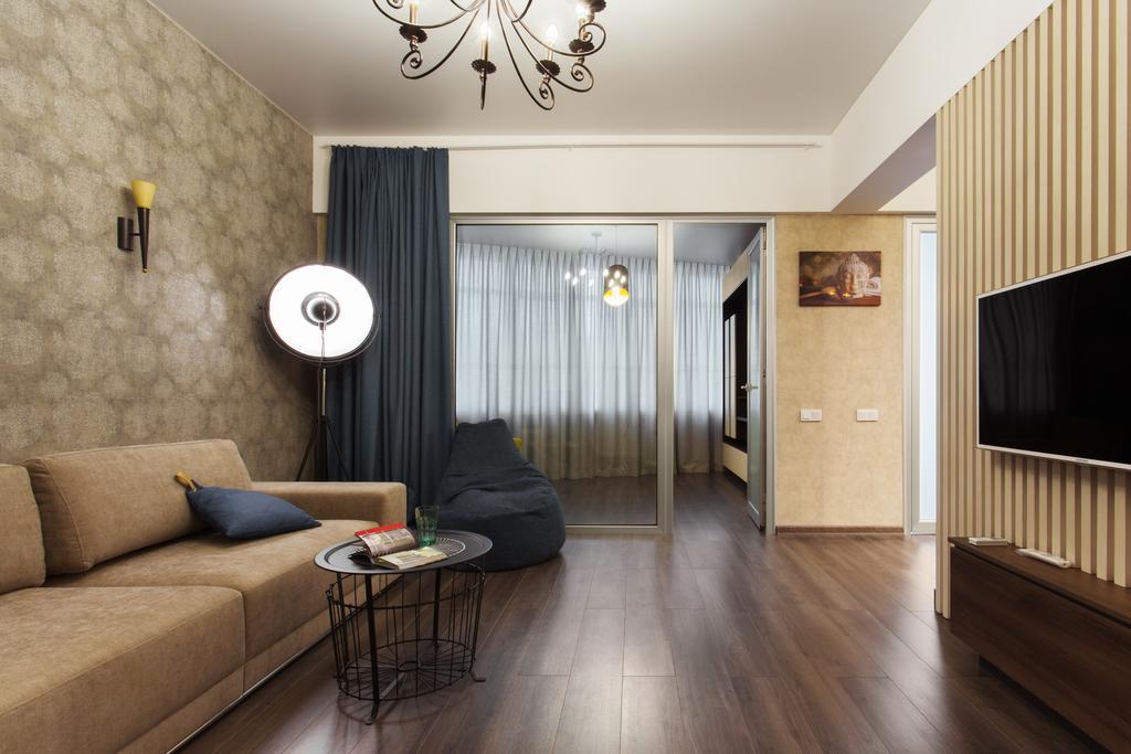 Modern Double Bedroom Apartment In Arkadia Odessa Esterno foto